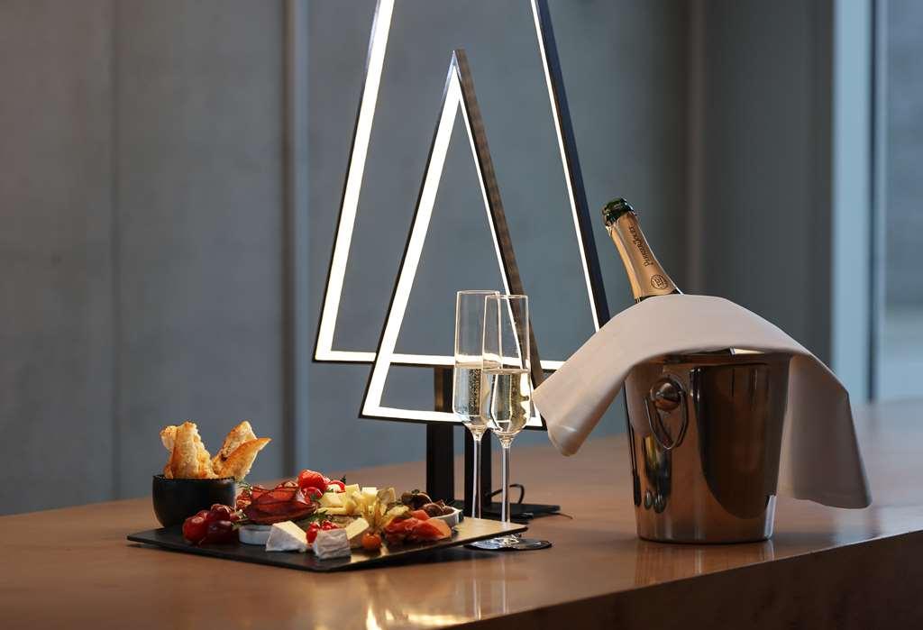 Art Otel Cologne, By Park Plaza Amenities photo